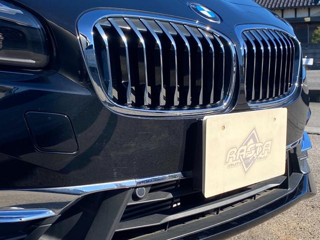 ２シリーズ ２１８ｄアクティブツアラー　ラグジュアリー　後期モデル　タッチパネルｉＤｒｉｖｅナビ　バックカメラ　オイスター革シート　前席シートヒーター　レインセンサー　インテリセーフＰＫＧ　アンビエントライト　パワーバックドア　フットオープナー　前後Ｄレコ（62枚目）