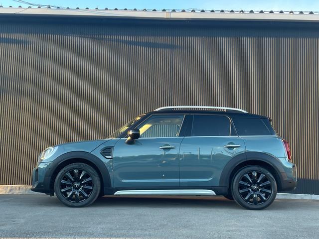 ＭＩＮＩ クーパーＤクロスオーバプレミアム＋Ｐエセンシルトリム　ワンオーナー　デジタルメーター　ＨＤＤナビ　社外フルセグ　Ｂカメラ　ディスプレイＬ　ＡＣＣ　ＬＥＤオートライト　ＳＰＯＲＴ　ＧＲＥＥＮモード　前席Ｓヒーター　前後ドラレコ　アンビエントＬ　Ｃアクセス（6枚目）
