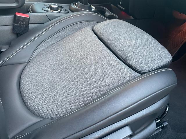 ＭＩＮＩ クーパーＤクロスオーバプレミアム＋Ｐエセンシルトリム　ワンオーナー　デジタルメーター　ＨＤＤナビ　社外フルセグ　Ｂカメラ　ディスプレイＬ　ＡＣＣ　ＬＥＤオートライト　ＳＰＯＲＴ　ＧＲＥＥＮモード　前席Ｓヒーター　前後ドラレコ　アンビエントＬ　Ｃアクセス（31枚目）