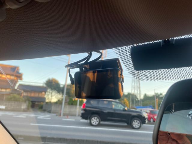 ＭＩＮＩ クーパーＤクロスオーバプレミアム＋Ｐエセンシルトリム　ワンオーナー　デジタルメーター　ＨＤＤナビ　社外フルセグ　Ｂカメラ　ディスプレイＬ　ＡＣＣ　ＬＥＤオートライト　ＳＰＯＲＴ　ＧＲＥＥＮモード　前席Ｓヒーター　前後ドラレコ　アンビエントＬ　Ｃアクセス（41枚目）