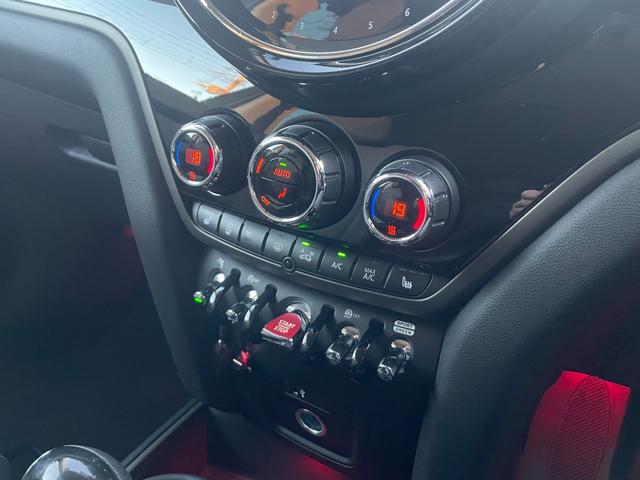ＭＩＮＩ クーパーＤクロスオーバプレミアム＋Ｐエセンシルトリム　ワンオーナー　デジタルメーター　ＨＤＤナビ　社外フルセグ　Ｂカメラ　ディスプレイＬ　ＡＣＣ　ＬＥＤオートライト　ＳＰＯＲＴ　ＧＲＥＥＮモード　前席Ｓヒーター　前後ドラレコ　アンビエントＬ　Ｃアクセス（49枚目）