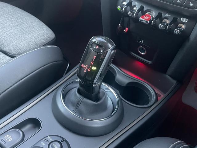 ＭＩＮＩ クーパーＤクロスオーバプレミアム＋Ｐエセンシルトリム　ワンオーナー　デジタルメーター　ＨＤＤナビ　社外フルセグ　Ｂカメラ　ディスプレイＬ　ＡＣＣ　ＬＥＤオートライト　ＳＰＯＲＴ　ＧＲＥＥＮモード　前席Ｓヒーター　前後ドラレコ　アンビエントＬ　Ｃアクセス（52枚目）