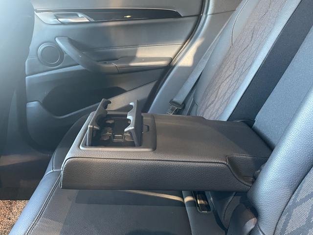 Ｘ１ ｘＤｒｉｖｅ　１８ｄ　ｘライン　ワンオーナー　アドバンスドアクティブセーフティＰＫＧ　ＡＣＣ　前席シートヒーター　ＨＵＤ　タッチパネルｉＤｒｉｖｅナビ　バックカメラ　インテリセーフティＰＫＧ　衝突警告　レインセンサー　ＨＤＣ　ＬＥＤ（18枚目）