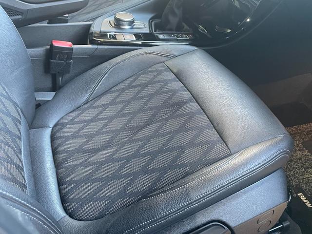 Ｘ１ ｘＤｒｉｖｅ　１８ｄ　ｘライン　ワンオーナー　アドバンスドアクティブセーフティＰＫＧ　ＡＣＣ　前席シートヒーター　ＨＵＤ　タッチパネルｉＤｒｉｖｅナビ　バックカメラ　インテリセーフティＰＫＧ　衝突警告　レインセンサー　ＨＤＣ　ＬＥＤ（28枚目）