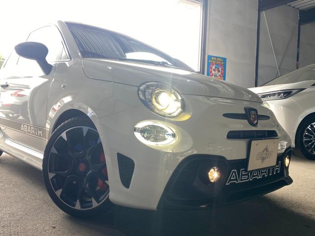 アバルト５９５ コンペティツィオーネ　Ｕ－Ｃｏｎｎｅｃｔ　ＣａｒＰｌａｙ　Ｓａｂｅｌｔ茶半革シート　社外エアクリ　レコードモンツァＭ　Ｂｒｅｍｂｏ赤キャリパー　キーシリンダーイルミ　前後Ｄレコ　社外セキュリティ　ＡＢＡＲＴＨサイドデカール（56枚目）