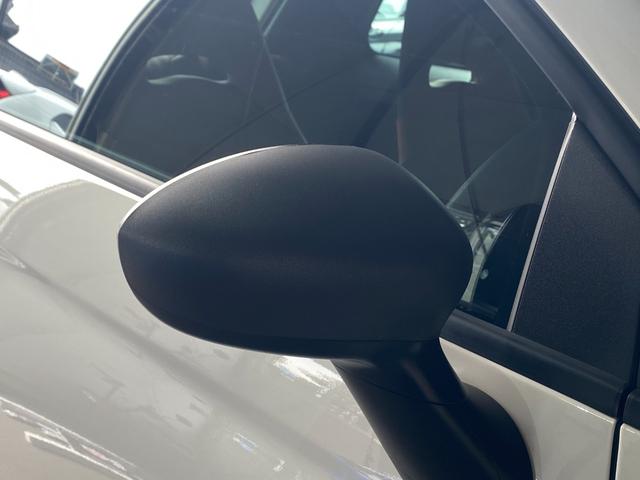 アバルト５９５ コンペティツィオーネ　Ｕ－Ｃｏｎｎｅｃｔ　ＣａｒＰｌａｙ　Ｓａｂｅｌｔ茶半革シート　社外エアクリ　レコードモンツァＭ　Ｂｒｅｍｂｏ赤キャリパー　キーシリンダーイルミ　前後Ｄレコ　社外セキュリティ　ＡＢＡＲＴＨサイドデカール（61枚目）