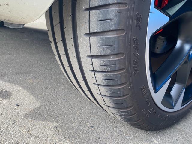 アバルト５９５ コンペティツィオーネ　Ｕ－Ｃｏｎｎｅｃｔ　ＣａｒＰｌａｙ　Ｓａｂｅｌｔ茶半革シート　社外エアクリ　レコードモンツァＭ　Ｂｒｅｍｂｏ赤キャリパー　キーシリンダーイルミ　前後Ｄレコ　社外セキュリティ　ＡＢＡＲＴＨサイドデカール（64枚目）