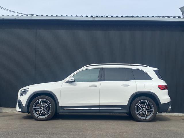 GLB GLB200d AMGレザーエクスクルーシブP パノラマSR Dコクピットディスプレイ 12セグ HUD チタニウムグレー本革 MBUX 360°カメラ Mercedes-me 64色アンビエントL Wチャージ Pバックドア Fオープナー ACC(5枚目)