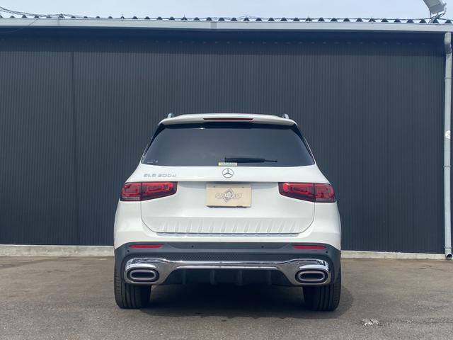 GLB GLB200d AMGレザーエクスクルーシブP パノラマSR Dコクピットディスプレイ 12セグ HUD チタニウムグレー本革 MBUX 360°カメラ Mercedes-me 64色アンビエントL Wチャージ Pバックドア Fオープナー ACC(8枚目)