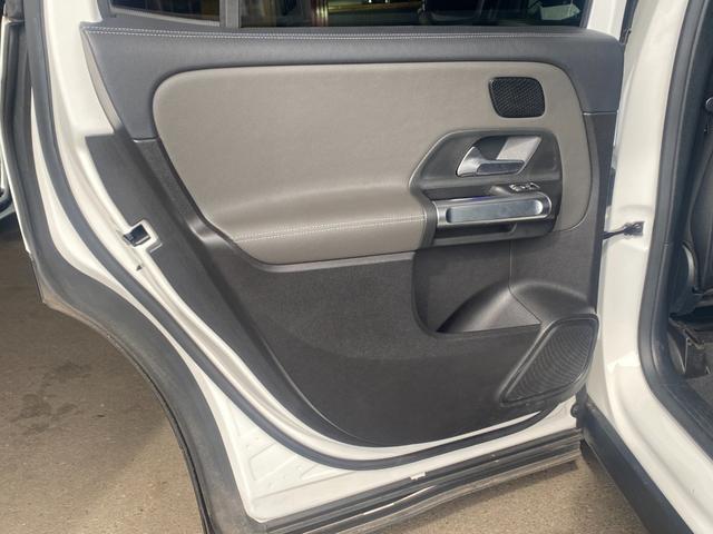 GLB GLB200d AMGレザーエクスクルーシブP パノラマSR Dコクピットディスプレイ 12セグ HUD チタニウムグレー本革 MBUX 360°カメラ Mercedes-me 64色アンビエントL Wチャージ Pバックドア Fオープナー ACC(23枚目)