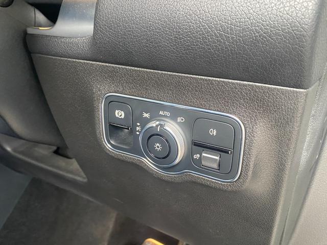 GLB GLB200d AMGレザーエクスクルーシブP パノラマSR Dコクピットディスプレイ 12セグ HUD チタニウムグレー本革 MBUX 360°カメラ Mercedes-me 64色アンビエントL Wチャージ Pバックドア Fオープナー ACC(34枚目)