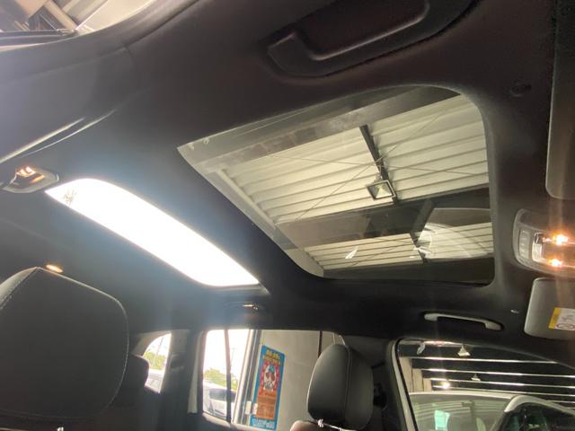 GLB GLB200d AMGレザーエクスクルーシブP パノラマSR Dコクピットディスプレイ 12セグ HUD チタニウムグレー本革 MBUX 360°カメラ Mercedes-me 64色アンビエントL Wチャージ Pバックドア Fオープナー ACC(63枚目)