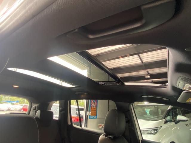 GLB GLB200d AMGレザーエクスクルーシブP パノラマSR Dコクピットディスプレイ 12セグ HUD チタニウムグレー本革 MBUX 360°カメラ Mercedes-me 64色アンビエントL Wチャージ Pバックドア Fオープナー ACC(64枚目)