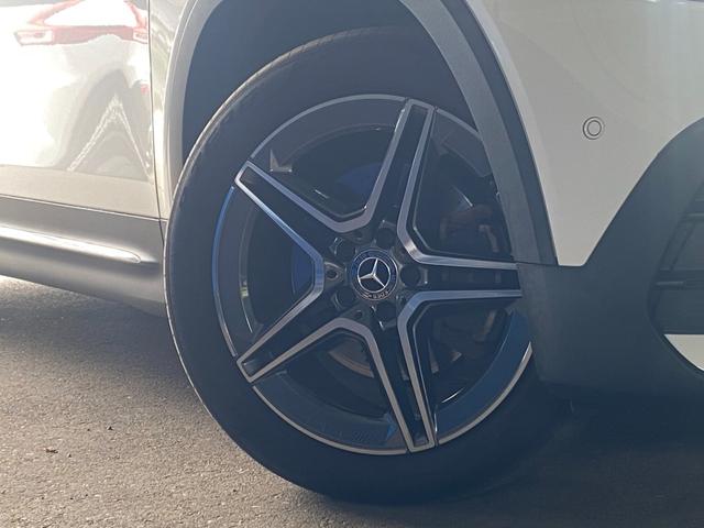 GLB GLB200d AMGレザーエクスクルーシブP パノラマSR Dコクピットディスプレイ 12セグ HUD チタニウムグレー本革 MBUX 360°カメラ Mercedes-me 64色アンビエントL Wチャージ Pバックドア Fオープナー ACC(70枚目)