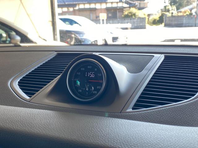 自動車保険のご加入も是非、ラスタオートで！損害募集人資格保有者が、お客様の愛車をしっかり守るためにご提案を致します。