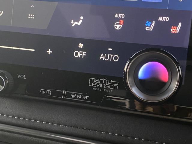 ＬＭ ＬＭ５００ｈ　バージョンＬ　１４ｉｎｃｈ前後席モニター　　Ｍａｒｋ　Ｌｅｖｉｎｓｏｎ　メーカーナビ　１２セグＴＶ　ムーンルーフ　ユニバーサルステップ　前後席Ｓベンチレーション　ステアリングヒーター　クライメートコンシェルジュ（52枚目）