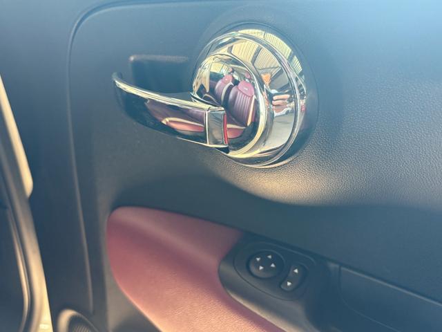 500 ルッソ 100台限定車 ワンオーナー ポルトローナフラウ社製ボルドー革シート メッキドアミラーキャップ 専用15inchAW ガラスルーフ AppleCarPlay Bluetooth USB ASR HID(29枚目)