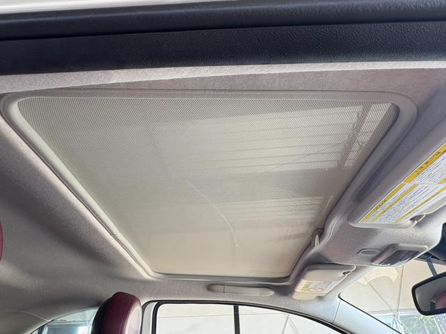 500 ルッソ 100台限定車 ワンオーナー ポルトローナフラウ社製ボルドー革シート メッキドアミラーキャップ 専用15inchAW ガラスルーフ AppleCarPlay Bluetooth USB ASR HID(48枚目)