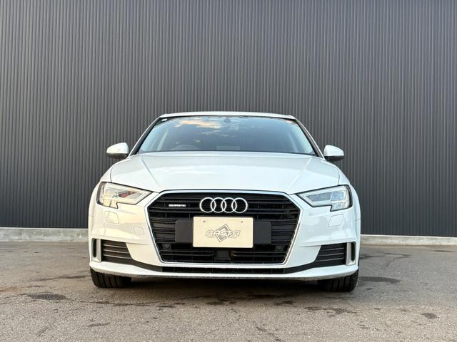 A3 スポーツバック2.0TFSIクワトロ スポーツ ワンオーナー ヴァーチャルコクピット ラグジュアリーPKG コンビニエンスPKG LED ACC 黒革 前席シートヒーター MMIナビ 12セグ Bカメラ Audiプレセンス Audiドライブセレクト(3枚目)