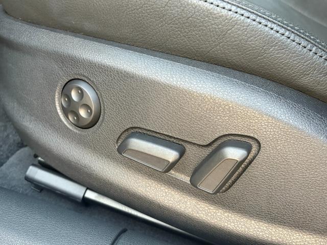 A3 スポーツバック2.0TFSIクワトロ スポーツ ワンオーナー ヴァーチャルコクピット ラグジュアリーPKG コンビニエンスPKG LED ACC 黒革 前席シートヒーター MMIナビ 12セグ Bカメラ Audiプレセンス Audiドライブセレクト(15枚目)