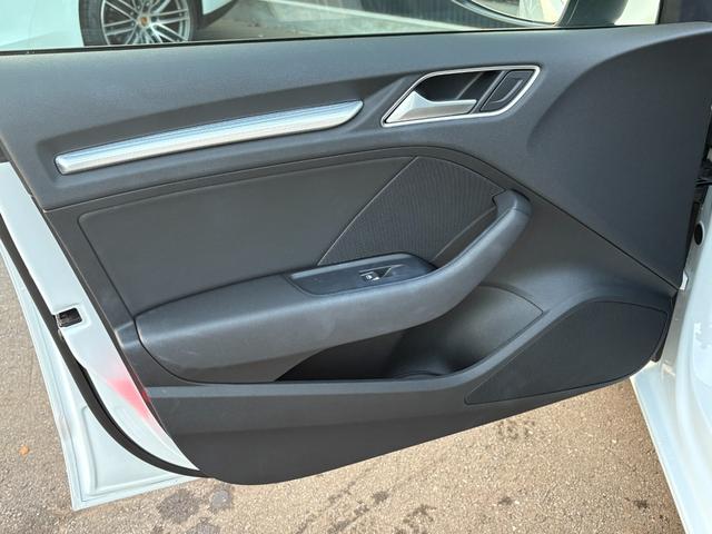 A3 スポーツバック2.0TFSIクワトロ スポーツ ワンオーナー ヴァーチャルコクピット ラグジュアリーPKG コンビニエンスPKG LED ACC 黒革 前席シートヒーター MMIナビ 12セグ Bカメラ Audiプレセンス Audiドライブセレクト(16枚目)