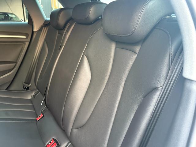 A3 スポーツバック2.0TFSIクワトロ スポーツ ワンオーナー ヴァーチャルコクピット ラグジュアリーPKG コンビニエンスPKG LED ACC 黒革 前席シートヒーター MMIナビ 12セグ Bカメラ Audiプレセンス Audiドライブセレクト(18枚目)