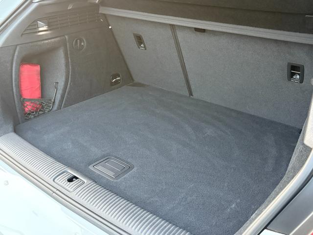 A3 スポーツバック2.0TFSIクワトロ スポーツ ワンオーナー ヴァーチャルコクピット ラグジュアリーPKG コンビニエンスPKG LED ACC 黒革 前席シートヒーター MMIナビ 12セグ Bカメラ Audiプレセンス Audiドライブセレクト(24枚目)