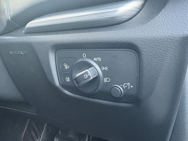 A3 スポーツバック2.0TFSIクワトロ スポーツ ワンオーナー ヴァーチャルコクピット ラグジュアリーPKG コンビニエンスPKG LED ACC 黒革 前席シートヒーター MMIナビ 12セグ Bカメラ Audiプレセンス Audiドライブセレクト(34枚目)