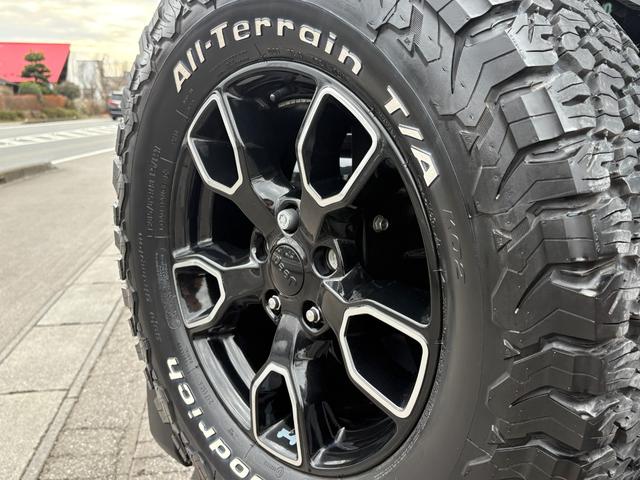 ���w�����������Ԃ��A�����_���J��Q�A���Q��Q�A�S���򗈂Ȃǂ�����A�{�f�B�R�[�e�B���O�𓖓X�ł͐������Ă���܂��B