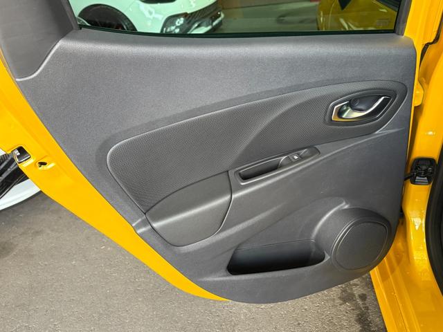 ルーテシア ルノースポール　シャシーカップ　ワンオーナー車　後期モデル　メモリーナビ　フルセグ　ＤＶＤ　Ｂｌｕｅｔｏｏｔｈ　バックカメラ　Ｒ．Ｓ－Ｄｒｉｖｅ　大型リアスポ　クルコン　パドルシフト　ＥＴＣ　Ｂａｓｓ　Ｒｅｆｌｅｘ　レッドキャリパー（23枚目）