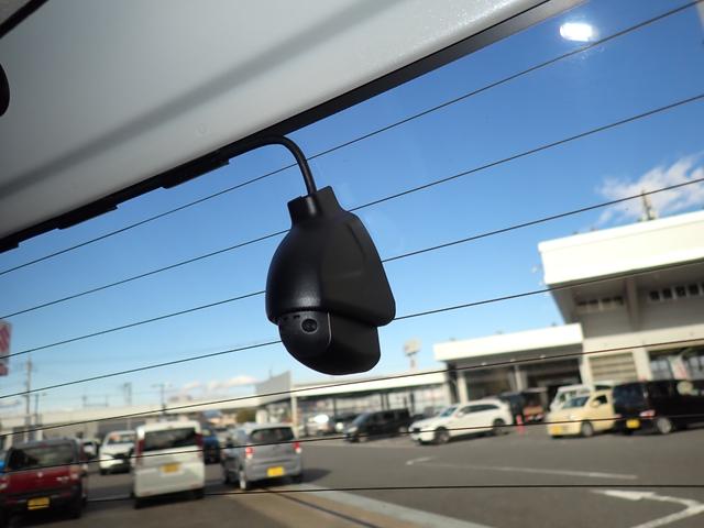 フリード+ハイブリッド ハイブリッドG・ホンダセンシング Cパッケージ 9インチプレミアムインターナビ フルセグTV バックカメラ ビルトインETC ナビ連動前後ドライブレコーダー シートヒーター 両側パワースライドドア LEDヘッドランプ(35枚目)