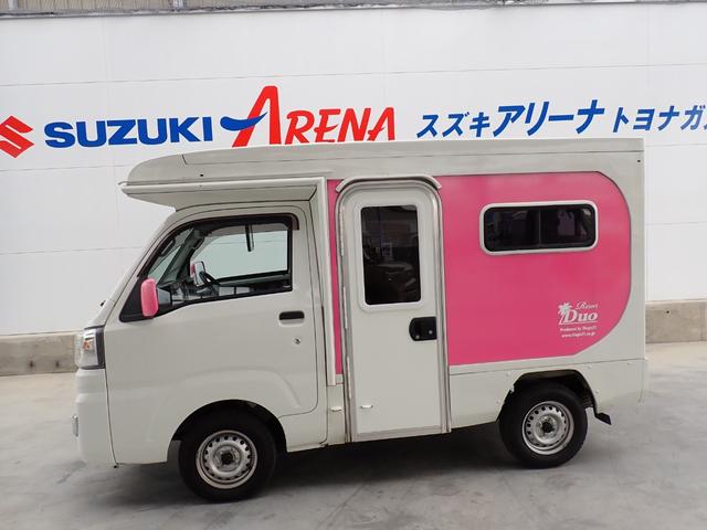 ハイゼットトラック 　ポップアップルーフ　メモリーナビ　バックカメラ　ＥＴＣ　後席テレビ　サブバッテリー　走行充電　外部１００Ｖ充電　ソーラー充電　インバーター　シンク　給排水タンク　テーブル　室内ＬＥＤ照明（7枚目）