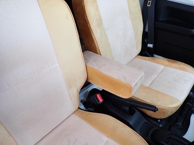 ハイゼットトラック 　ポップアップルーフ　メモリーナビ　バックカメラ　ＥＴＣ　後席テレビ　サブバッテリー　走行充電　外部１００Ｖ充電　ソーラー充電　インバーター　シンク　給排水タンク　テーブル　室内ＬＥＤ照明（15枚目）