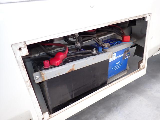 ハイゼットトラック 　ポップアップルーフ　メモリーナビ　バックカメラ　ＥＴＣ　後席テレビ　サブバッテリー　走行充電　外部１００Ｖ充電　ソーラー充電　インバーター　シンク　給排水タンク　テーブル　室内ＬＥＤ照明（31枚目）