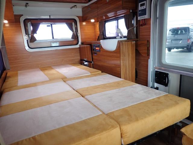 ハイゼットトラック 　ポップアップルーフ　メモリーナビ　バックカメラ　ＥＴＣ　後席テレビ　サブバッテリー　走行充電　外部１００Ｖ充電　ソーラー充電　インバーター　シンク　給排水タンク　テーブル　室内ＬＥＤ照明（42枚目）