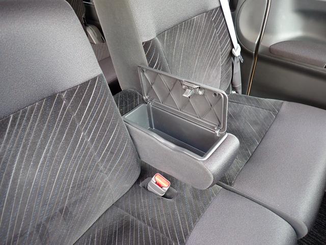 ★内装は専門業者によるルームクリーニング施工★シート・天井・ダッシュボード等に傷やシミ、汚れ等もなく綺麗で嫌な臭い等もありません！清潔で気持ちいい！★