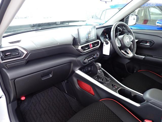 ライズ Z ハイブリッド ディスプレイオーディオパッケージ パノラミックビューパッケージ BSM+RCTA ETC車載器 フロアマット 登録済未使用車(11枚目)
