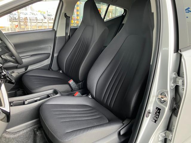 アクア Ｘ　メーカーオプションナビ　パノラミックビューモニター　プリクラッシュセーフティ　レーダークルーズコントロール　ＬＥＤヘッドライト　ＥＴＣ車載器　前後ソナー（12枚目）