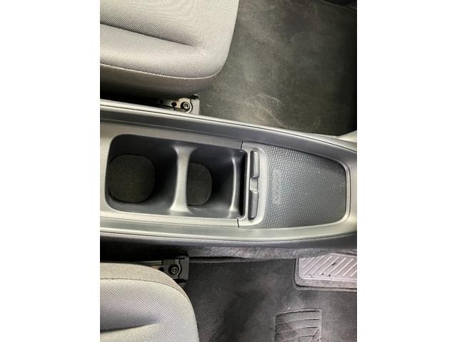 アクア Ｘ　メーカーオプションナビ　パノラミックビューモニター　プリクラッシュセーフティ　レーダークルーズコントロール　ＬＥＤヘッドライト　ＥＴＣ車載器　前後ソナー（25枚目）