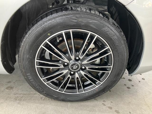 アクア Ｘ　メーカーオプションナビ　パノラミックビューモニター　プリクラッシュセーフティ　レーダークルーズコントロール　ＬＥＤヘッドライト　ＥＴＣ車載器　前後ソナー（28枚目）