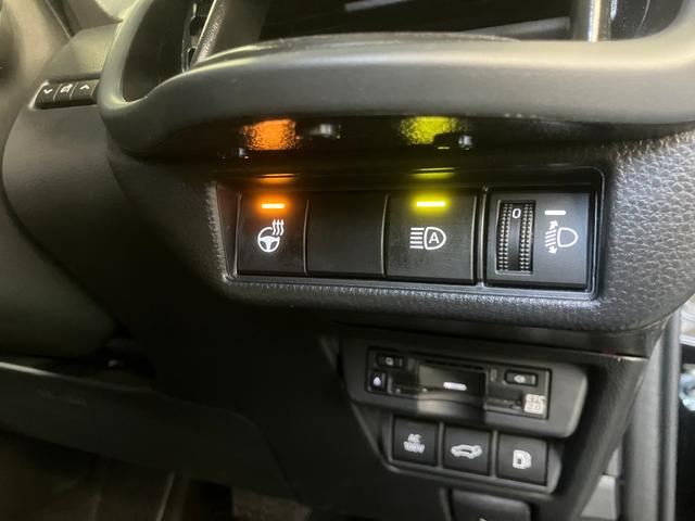 プリウス Z トヨタ純正ナビ 全方位モニター ビルトイン2.0ETC パワーバックドア シートヒーター・クーラー LEDヘッドライト(26枚目)