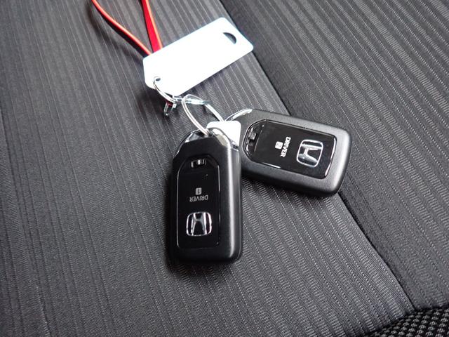 ���X�}�[�g�L�[�I�����o�b�N�ɓ��ꂽ�܂܃h�A�̎{���J�����ȒP�I�����͌����o�b�O�ɓ���Ď��������l�������̂ŕ֗��ł��ˁI�X�ɂ��q�l�̂���}�}�ɂƂ��Ă��q����������܂܊ȒP�Ƀh�A���J������̂Ŋ������@�\��