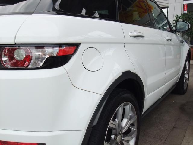 レンジローバーイヴォーク オートバイオグラフィ　２０インチアルミ　スマートキー　ＥＴＣ　ブラウンレザー　パノラマルーフ　純正ナビ＆カメラ　パワーバックドア（13枚目）