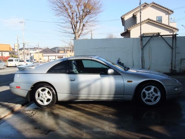 フェアレディＺ ３００ＺＸ　Ｔバールーフ　２ｂｙ２　タイミングベルト交換済　ウォーターポンプ交換　パワーシート　キーレス　ＣＤ（8枚目）