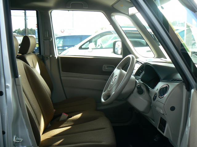 高さ調節もできる運転しやすいシートです！