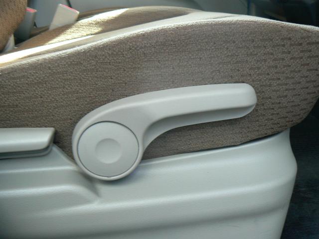 シート座面の高さも調節できます♪