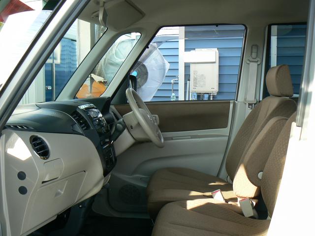 当社独自のプレミアム保証では緊急ロードサービス付きタイヤバースト、バッテリー不良時も２万円まで保証！衝突軽減ブレーキ等の先進装備も保証いたします！