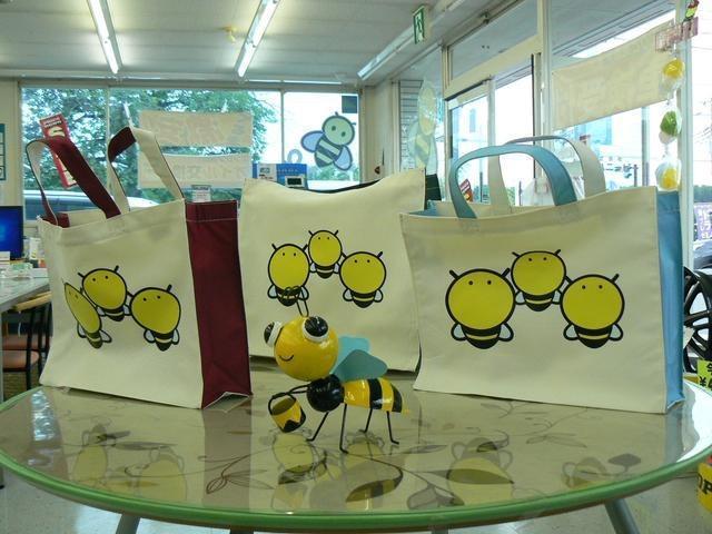 ハニービーオリジナルエコバッグ♪大サイズ６色・小サイズ７色とカラフルに取り揃えております♪