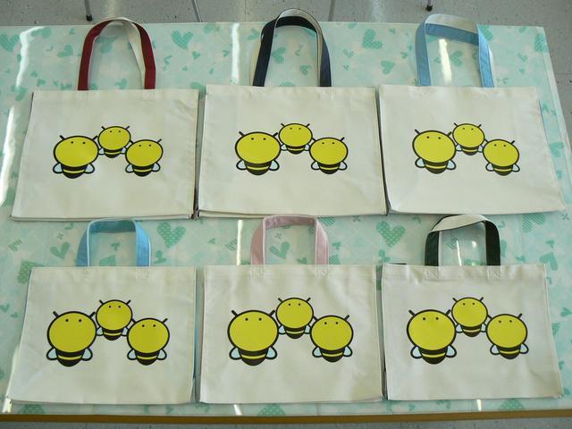 大が１８９０円、小が１５８０円です！通販もやってますのでお気軽にお問合せ下さい！