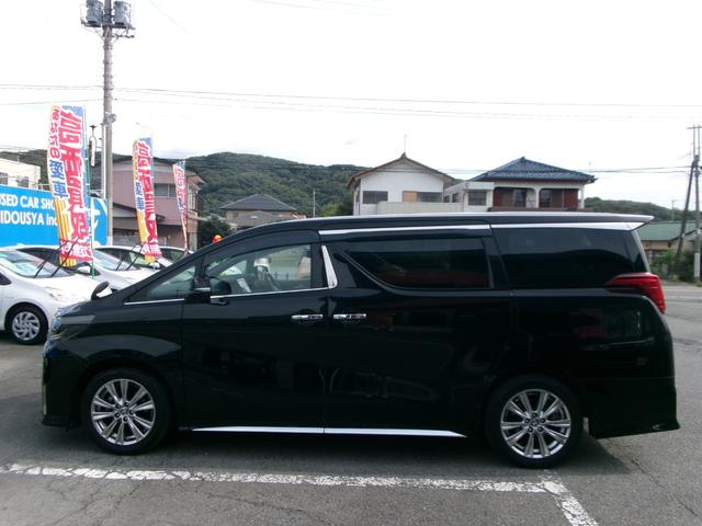 アルファード ２．５Ｓ　タイプゴールド　ユーザー下取車輛　リアモニター　両側パワースライドドア　パワーリアゲート（7枚目）